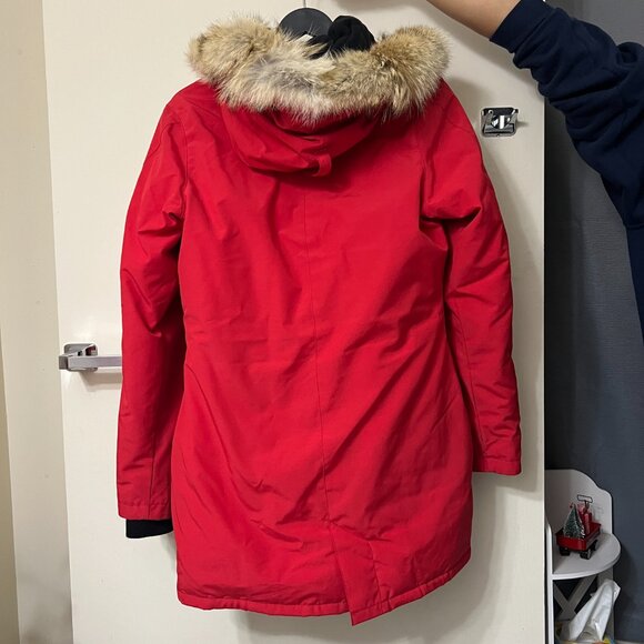 Canada Goose Victoria Parka - Womens Medium Red -  FREE SHIPPING - Picture 3 of 10